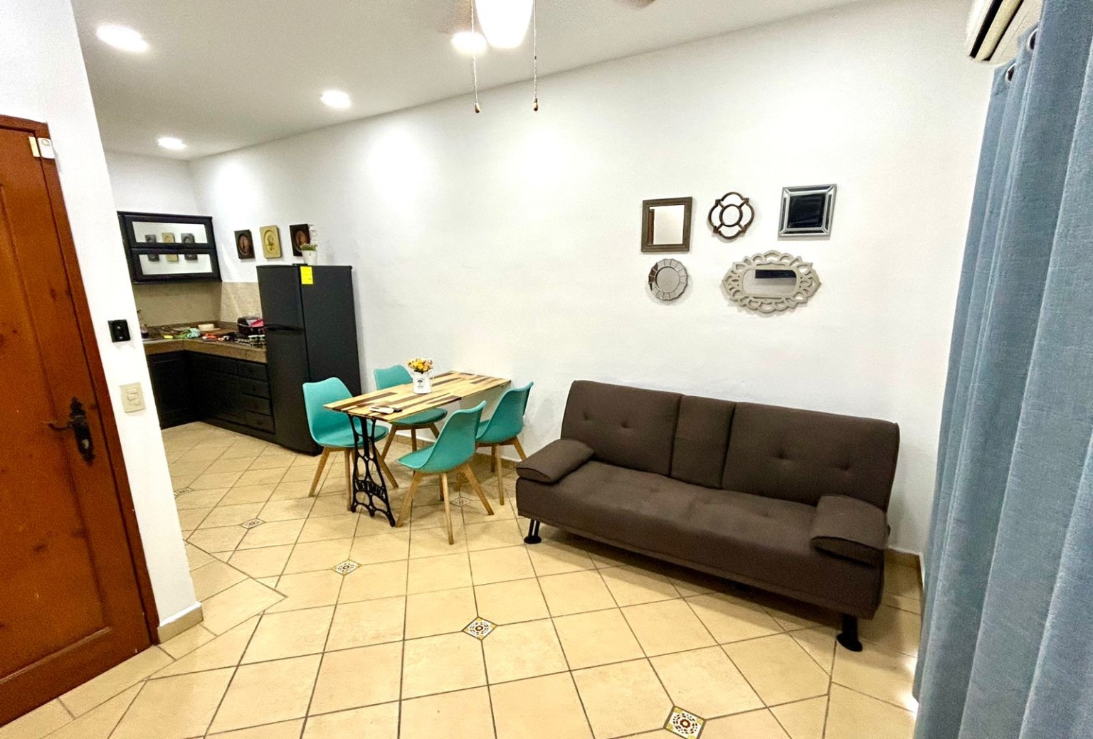 Sala equipada de Condo Pequeño Agave