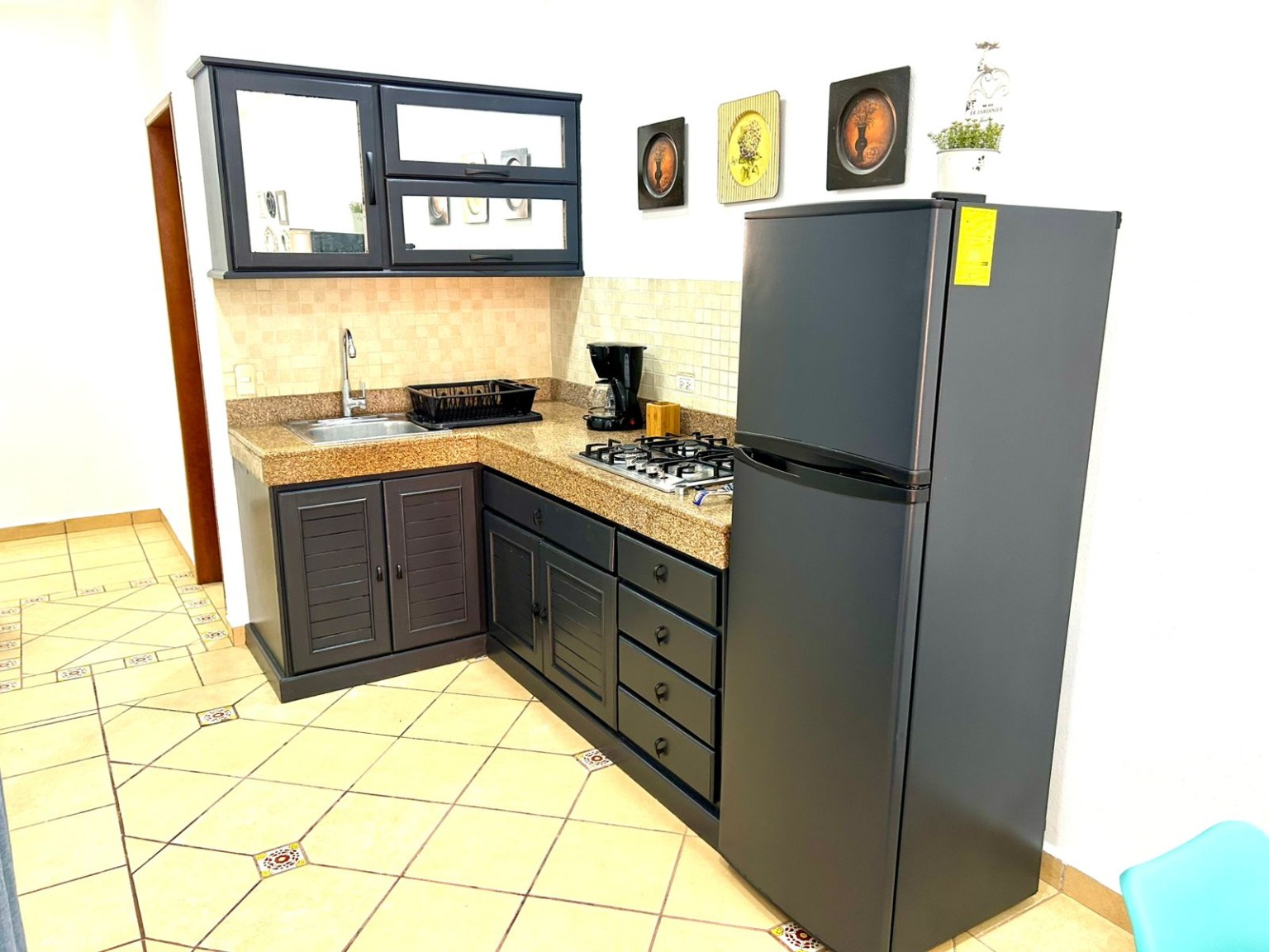 Cocina equipada de Condo Pequeño Agave