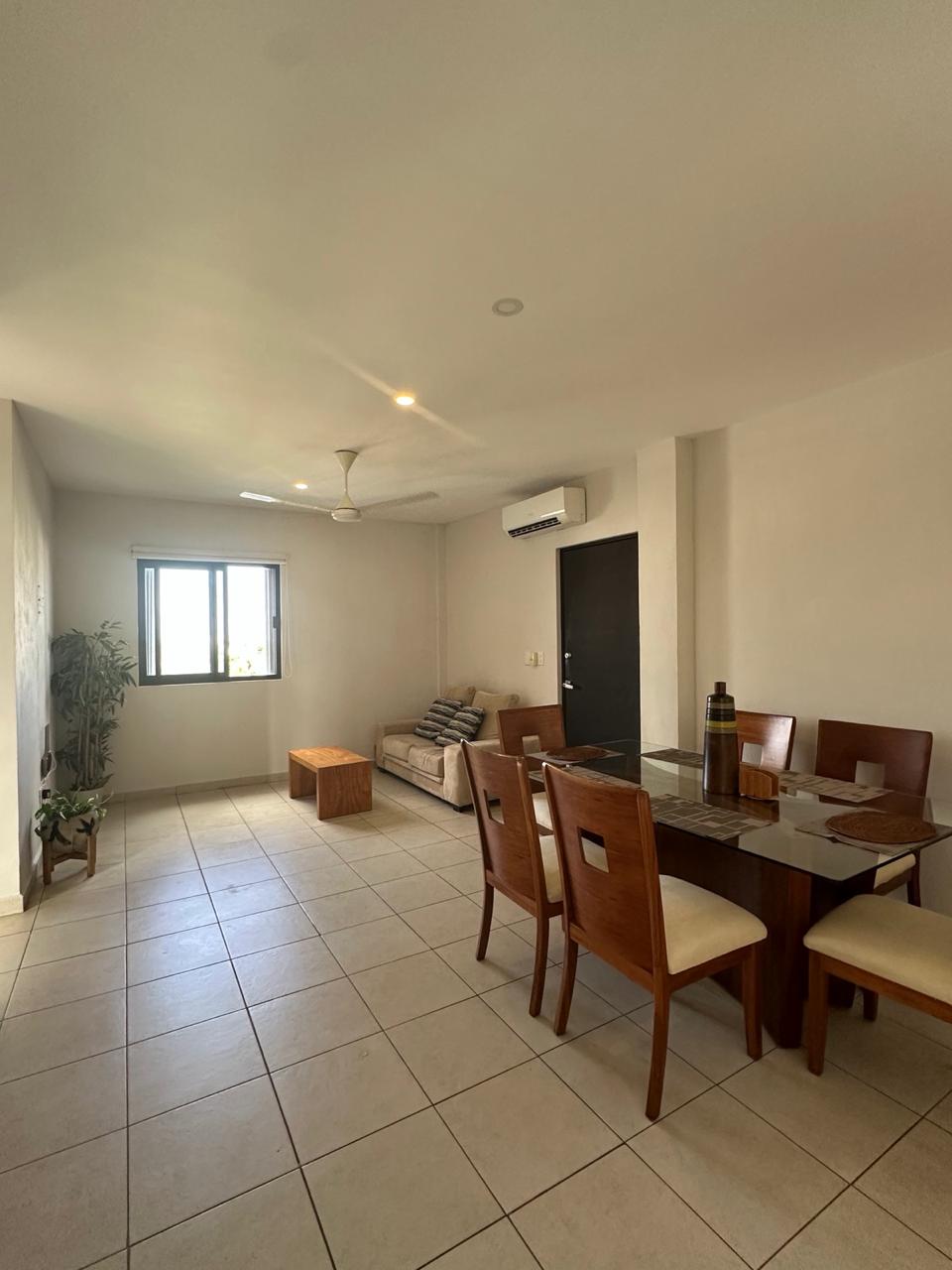 Sala comedor amplia y luminosa del departamento en Zazil-Há