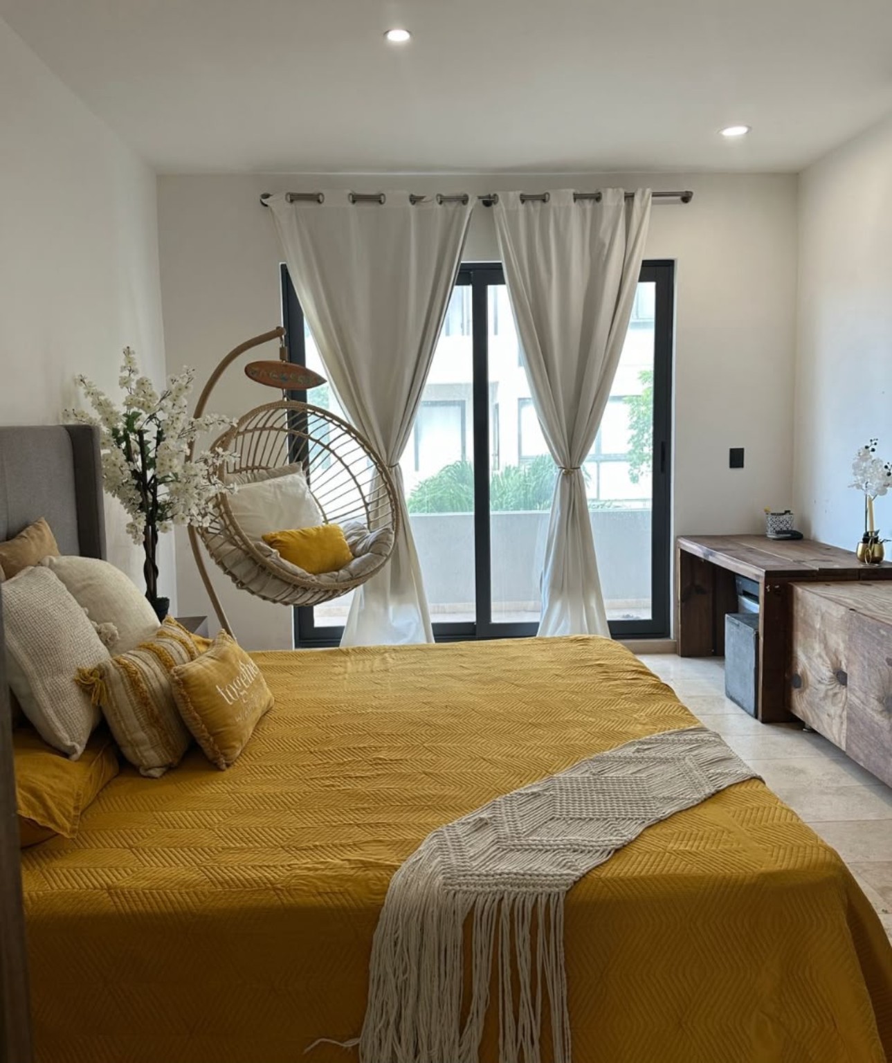 Primera recámara de Condo Wave